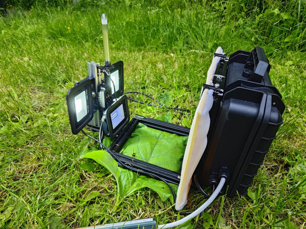 The mini camera moth trap, detail