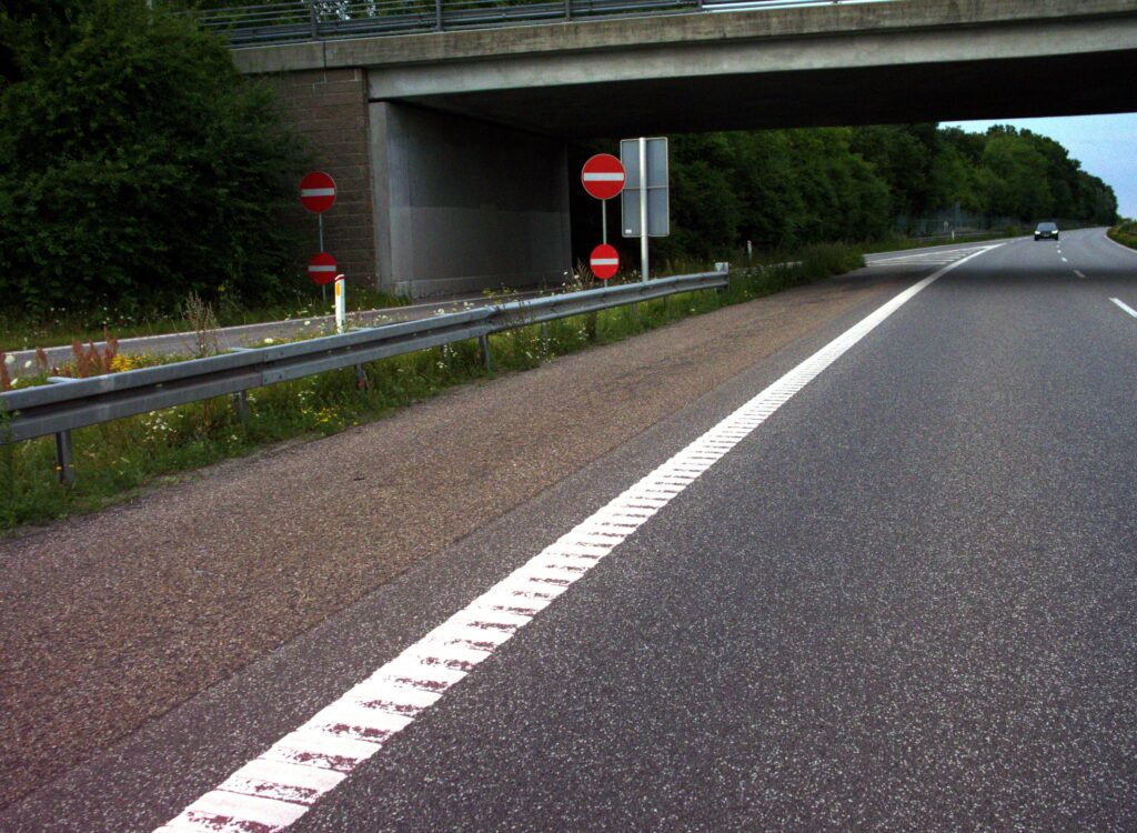 Sample photo from CamAlien showing sharp image when driving 106 km/h